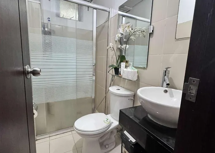 1br Pioneer Woodland Connected To Boni Metro Rail Station,boni Mandaluyong Metro Aparthotel 4*