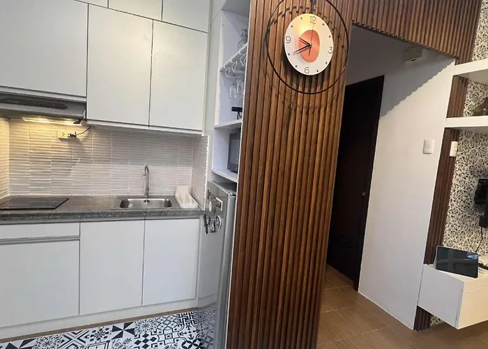 1br Pioneer Woodland Connected To Boni Metro Rail Station,boni Mandaluyong Metro